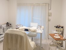 テオ(Theo)の雰囲気(白を基調とした明るい空間です)