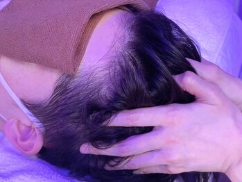 サロンドループ(salon de LOOP)/側頭部をほぐす