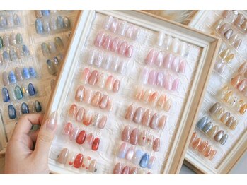 スピニオン(spinion)の写真/仕事帰りに駅近で楽しむ定額ネイル！豊富なマグネット・トレンドアートからシンプルデザインまで選べる！