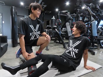 エクストリームパーソナルジム(X-TREME)/ストレッチ風景