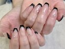 黒フレンチネイル