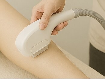 クリア アイラッシーズ アンド ネイルサロン シャイン(CLEAR & SHINE)