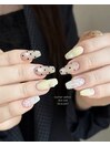dot nail design