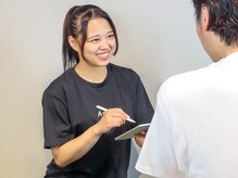 お客様のお悩みに合わせたストレッチをマンツーマンで施術します