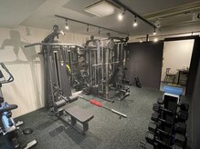 アンダードッグジム(UNDER DOG GYM)の雰囲気（EVOLGEAR製のマシンを導入しております。）