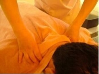 リフレッシュサロンの写真/価格はリーズナブルなのに、施術は超本格派！中国式・日本式・韓国式それぞれの良さを組み合わせた絶品手技