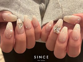 大ぶりパーツネイル
