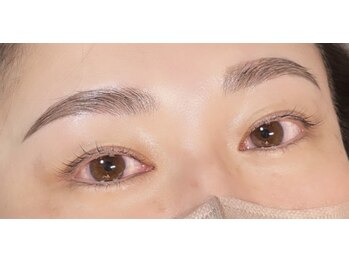 アルム(Aleum)/まつ毛パーマ&眉毛パーマ