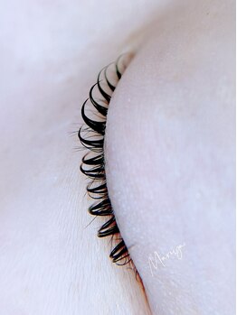 マリヤ 浦安店(Mariya)の写真/《韓国で大流行の“ティントパーマ”導入!》トリートメントで自まつげをケアしながら美しさを演出♪