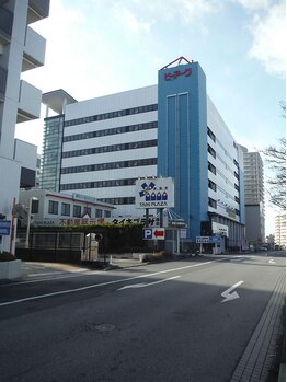 リラクゼーションサロン ぼでぃーはーと/交差点から見た沖ビル周辺風景