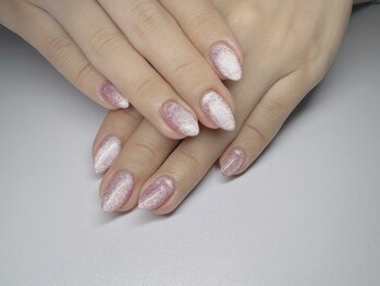 サロブリーユ(Carebrille)/マグネットネイル