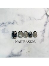 ネイルベースキュウロク(NAILBASE96)/黒チェックネイル