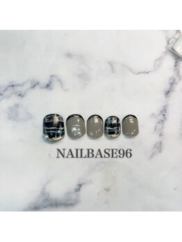 ネイルベースキュウロク(NAILBASE96)/黒チェックネイル