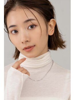 エクリュ(ECRU)/素材美×ナチュラル色気メイク