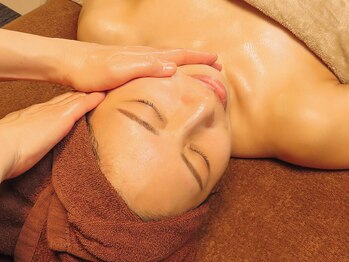 ビューティーグローブス(Beauty Groves)/小顔、艶肌、たるみ、くすみケア