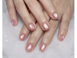 艶ピンクショートネイル