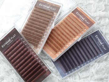 ケセラ アイラッシュデザインサロン(que sera eyelashdesign salon)/カラーフラットラッシュが豊富！