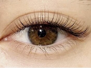 ドレス アイラッシュ(Dress eyelash)の写真/フカフカの椅子がある個室でプライベートなひと時♪[フラットラッシュつけ放題¥5000/ラッシュリフト¥4500]