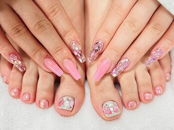 シェエスポワール(Chez Espoir)の写真/【可愛い×個性フットネイル】で周りと”差”を付ける！お出かけが楽しくなる、気分UPな足元に♪