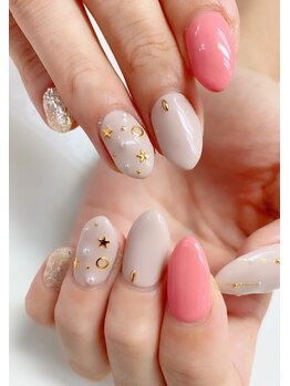 ネイルサロン ティアラリュクス 市川北口店(Tiara Luxe)/星ネイル