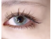 イクアイラッシュ(iku eyelash)/ツリ目をたれ目にして優しい瞳に