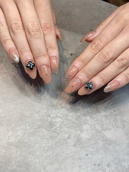 エム(em)/ワンホンネイル