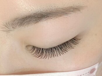 アイシー(eye.C)の写真/【業界トップクラスのキープ力★】モチの良さが自慢の高技術サロン♪丁寧な施術で理想の目元を叶えます◎