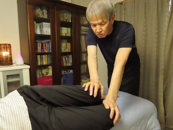 スッキリ健康館/施術後の操体法で最終調整！