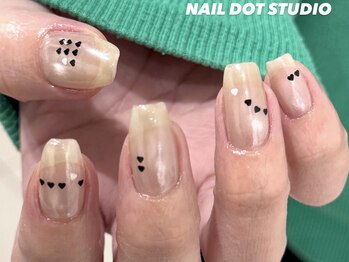 ネイルドットスタジオ 堺筋本町(NAIL DOT STUDIO)/マグ × ハートホロ