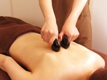 アンティミテ(Intimite)/背中も足も♪ホットストーン