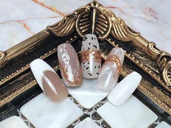 フローラ(flora)/選べる定額デザイン