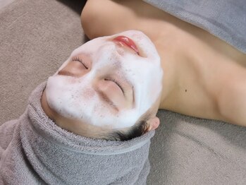 ミューベル(MYubelle)の写真/【毛穴の開きや黒ずみ、ざらつきに悩まれてる方必見！】お肌の内側から輝くファンデ入らずの毛穴レス肌へ♪