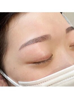 ヴィータドルチェ(Vita Dolce)/骨格似合わせ眉デザイン