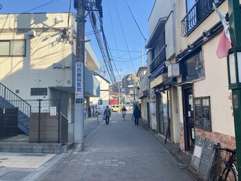 武蔵小金井整体からだばらんす/商店街を真っ直ぐ進みます