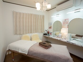 ラフェドゥラボーテ(La fee de la beaute)/2階エステルーム