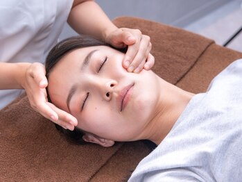 小顔矯正と姿勢矯正と骨盤矯正が評判の女性専門整体院 福井高木中央店/小顔矯正+骨盤矯正+頭蓋骨矯正