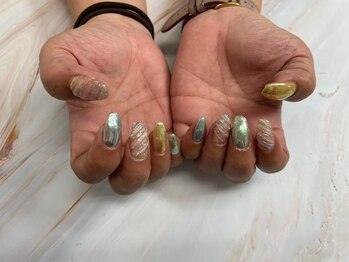 キラキラミラーネイル