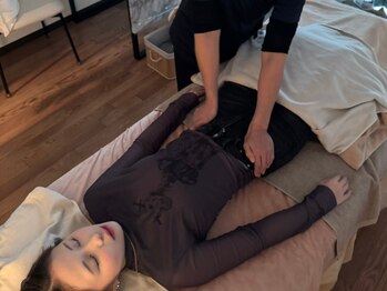 フロウ(Flow)/腸の長さはテニスコート１枚分