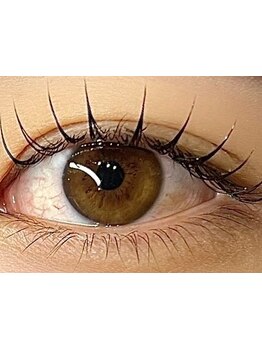 ナチュラル上品な目元にしたい