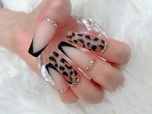 ネイルブラックシー デコ電ショップ クリスタルシー(BLACK SEA Shop Crystal Sea)/レオパ