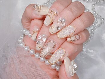 エミリオネイル(EMILIO NAIL)/持ち込みアートやり放題つけ放題