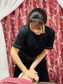 アコラージュ/頭蓋骨サンダルフォン小顔調整