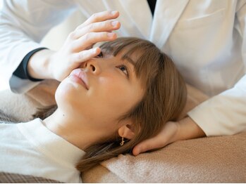 カスミ 本町(kasumi)の写真/本町NEWOPEN！モデル級のお顔★美脳小顔矯正&ハイドロスプラッシュ毛穴洗浄♪肌質改善と小顔矯正が一度に◎