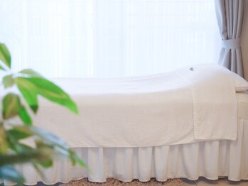 シェリー(Cherie)の写真/【腸活・温活専門Salon】話題の腸もみは肌質・体の不調改善◎こだわりの漢方よもぎ蒸しもご用意！