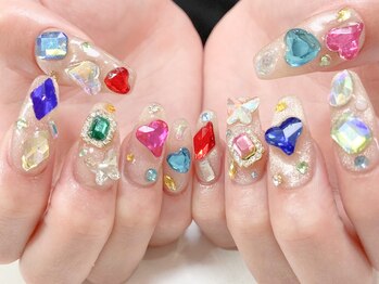 ミナミネイル(MINAMI NAIL)/マグネット×宝石ネイル