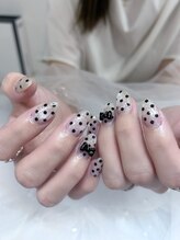 シロン ネイル(SHILON NAIL)/ドット柄ネイル♪