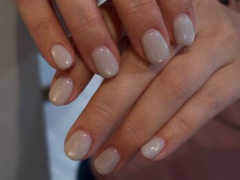 ファミーユネイル(Fameu nail)/white magnet.
