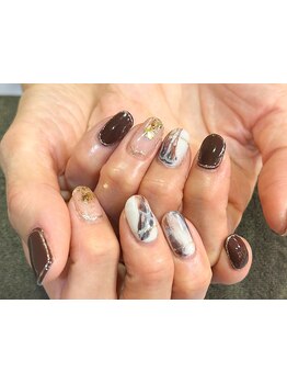 ショートネイルデザインが豊富