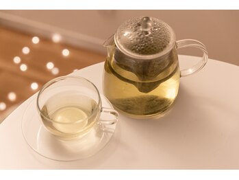 リヴィアス(Re:vias)/ハーブティーをご用意しています