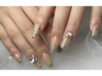 ネオメニア(Neomenia)/ラメフレンチネイル